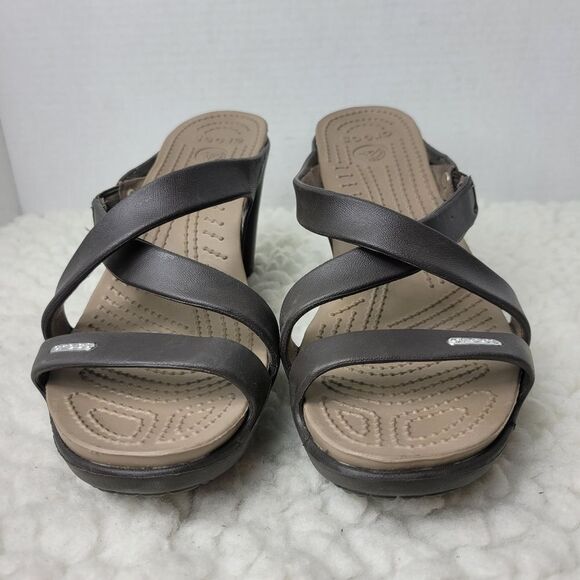 Crocs Cyprus IV Heels Sandals WOMENS Size 9 Espresso Mushroom - Picture 2 of 8